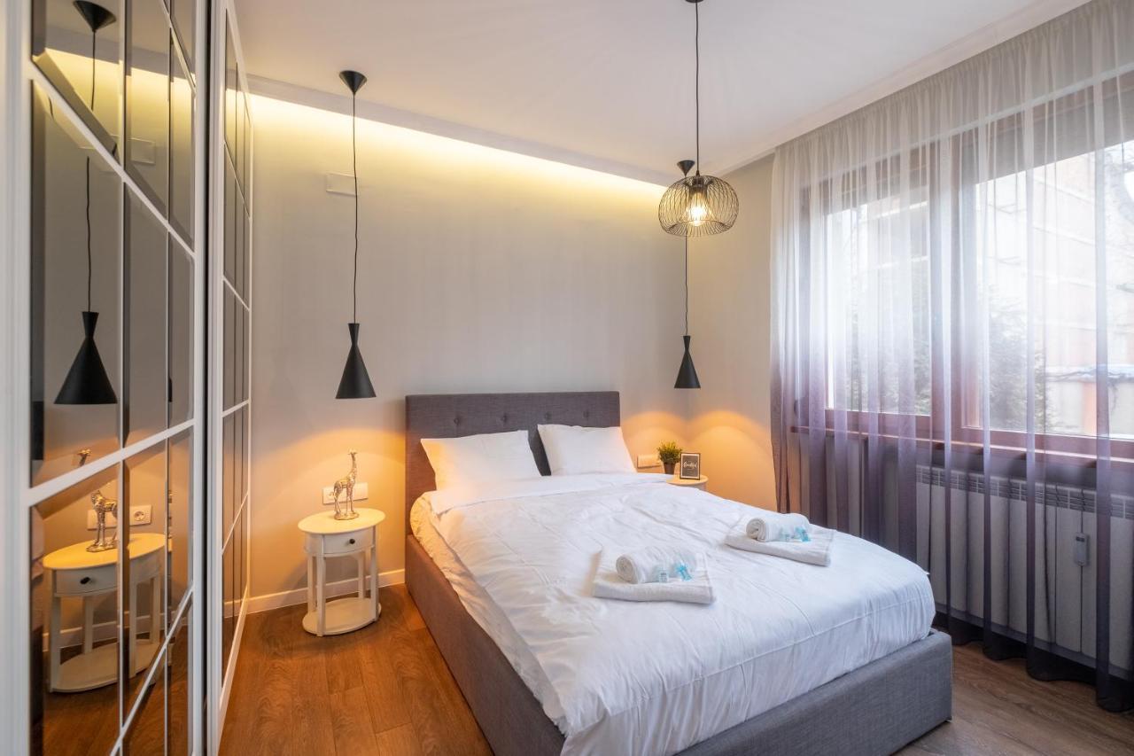 Designer & Cozy 2Bd Flat With A Parking In The City Center By Flat Mаnager Sofia Zewnętrze zdjęcie